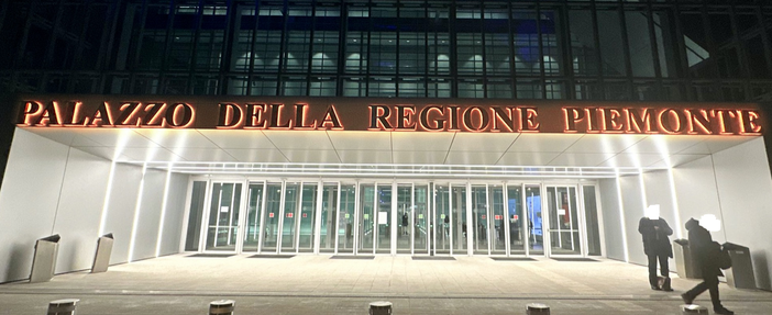 Il Piemonte festeggia la vittoria di Sinner: il Palazzo della Regione si illumina. Il Piemonte festeggia la vittoria di Sinner: il Palazzo della Regione si illumina.