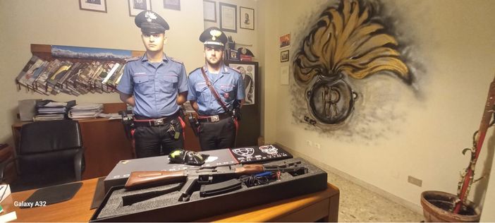 Denunciato a Valdilana: sparava ai passanti con un fucile da softair Denunciato a Valdilana: sparava ai passanti con un fucile da softair