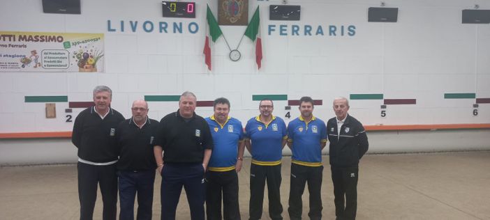 In maglia azzurra Ternenghese che si impone a LivornoFerraris - Foto Federbocce