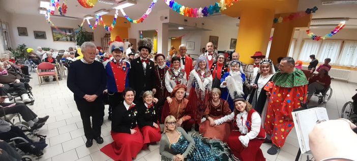 Carnevale alla Casa di Riposo Oasi di Chiavazza: musica, maschere e allegria per tutti FOTO
