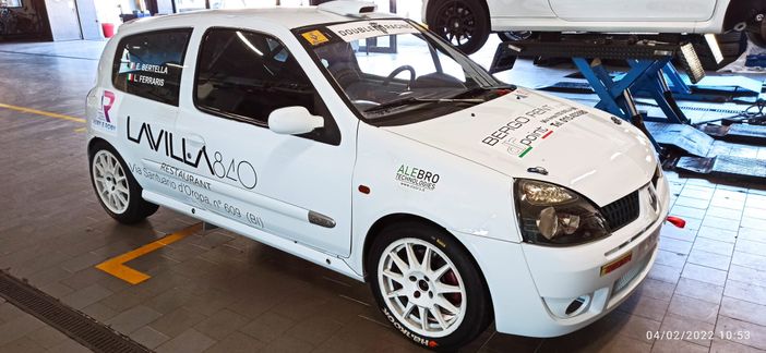 La Renault Clio dell'equipaggio Ferraris Bertella La Renault Clio dell'equipaggio Ferraris Bertella