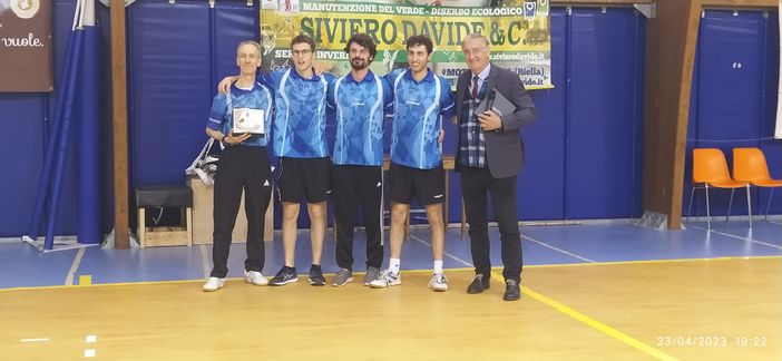 I vincitori del TT Carmagnola premiati dal sindaco di Mottalciata Roberto Vanzi I vincitori del TT Carmagnola premiati dal sindaco di Mottalciata Roberto Vanzi