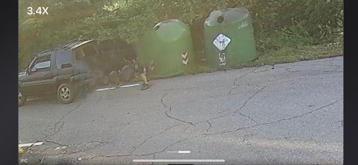 Abbandono di rifiuti, a Quaregna Cerreto è tolleranza zero: da luglio in 10 pizzicati con le telecamere