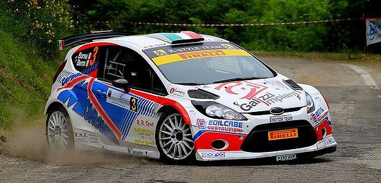 Tiziano Borsa con la sua Ford Fiesta Tiziano Borsa con la sua Ford Fiesta