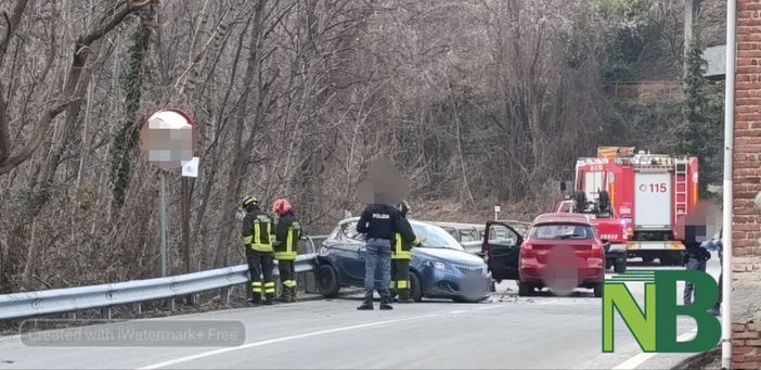 scontro auto scontro auto