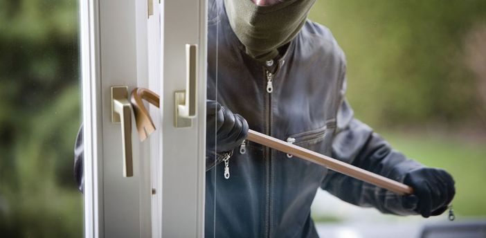 Zubiena: I ladri non hanno sosta, casa violata dai malviventi