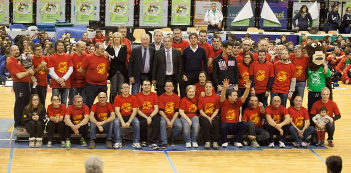 Il gruppo di organizzatori del Bear Wool Volley