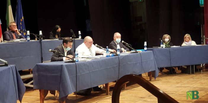 via italia maggioranza