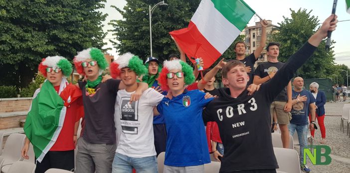 Vince l'Italia e i tifosi esultano - Foto Fighera per newsbiella.it