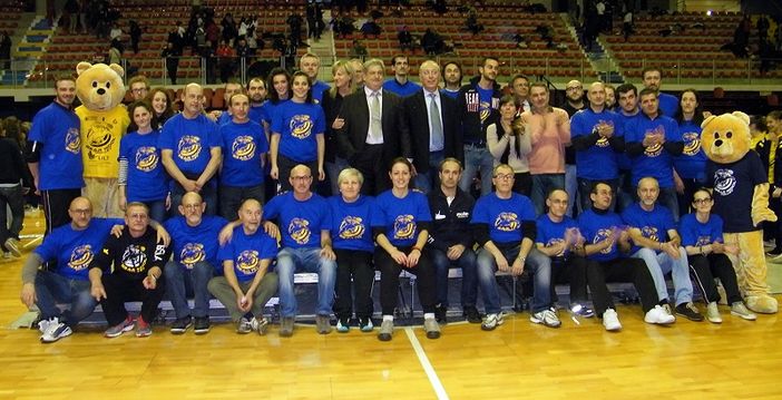 Lo staff che ha organizzato il Bear Wool Volley 2015