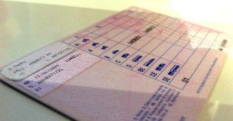 Incidente a Gaglianico, conducente trovato alla guida con patente revocata Incidente a Gaglianico, conducente trovato alla guida con patente revocata