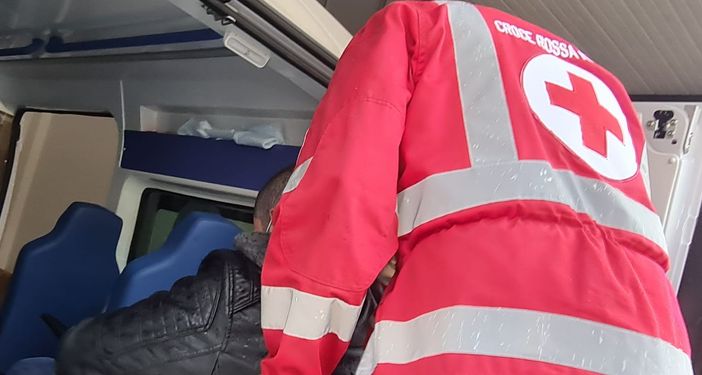 Ponderano: Moto tampona un’auto in rotonda, ferito 18enne - Foto di repertorio Ponderano: Moto tampona un’auto in rotonda, ferito 18enne - Foto di repertorio