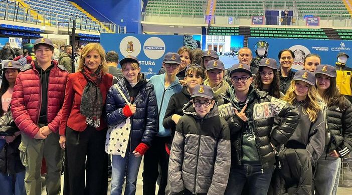 La Polizia di Stato incontra i giovani a “Io Lavoro” La Polizia di Stato incontra i giovani a “Io Lavoro”