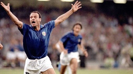 Il mondo del calcio in ansia per Toto' Schillaci, l'eroe delle Notti Magiche. Il mondo del calcio in ansia per Toto' Schillaci, l'eroe delle Notti Magiche.