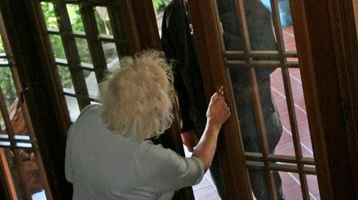 Truffa del falso Carabiniere a Pollone: donna derubata di denaro e oro