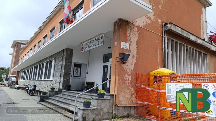 Via i bus, l'ex Atap riprende vita come scuola, con i giovani, foto Mattia Baù Via i bus, l'ex Atap riprende vita come scuola, con i giovani, foto Mattia Baù