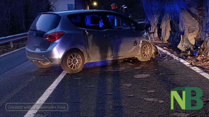 Campiglia Cervo: Perde il controllo del mezzo e finisce contro un muro - Foto Baù per newsbiella.it