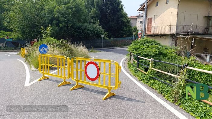 strada nera strada nera