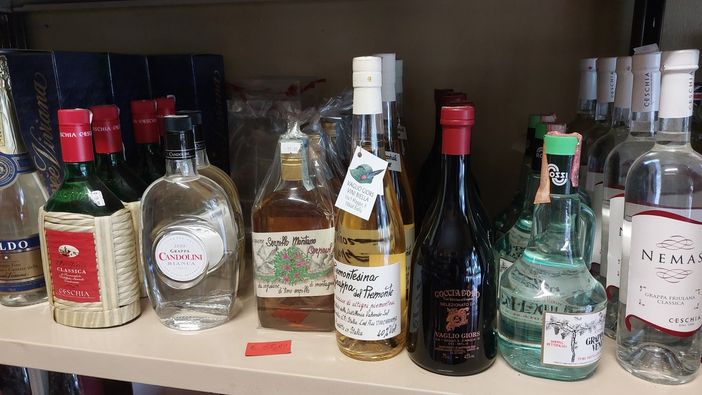 Vini, grappe e liquori d'eccellenza, a due passi da Biella: Mariella Vaglio Giors ne ha per tutti i gusti