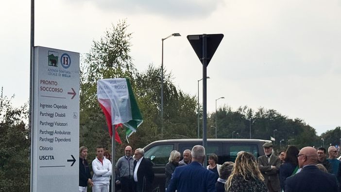 A Biella un omaggio a Franco Mosca: intitolata una via e la sala di chirurgia robotica dell’Ospedale FOTO