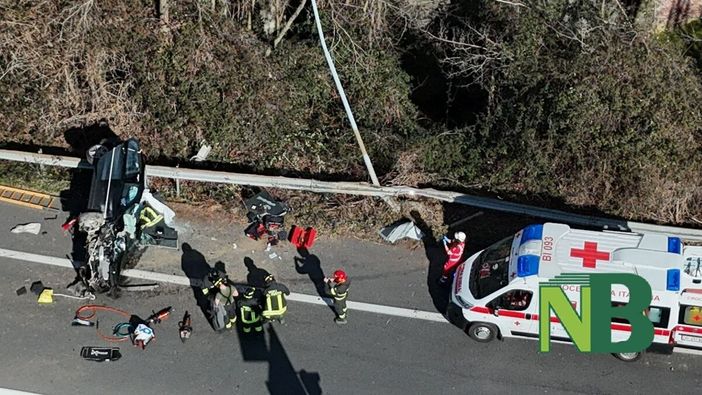 Incidente in Superstrada, due persone in ospedale: è un tamponamento tra auto (servizio di Mauro Benedetti per newsbiella.it)