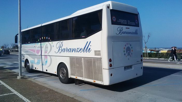 Il pullman della squadra diretto verso Rimini Fiera