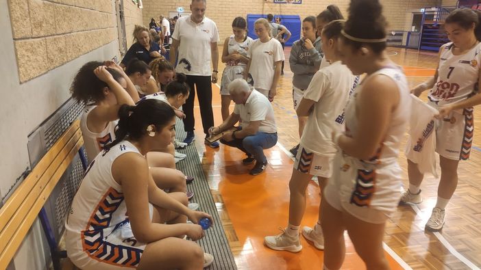 Basket femminile, una generosa Bonprix Bfb cede a Venaria