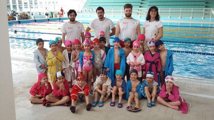 I bambini dell'infanzia di Andorno e Miagliano vanno a "Scuola in acqua" I bambini dell'infanzia di Andorno e Miagliano vanno a "Scuola in acqua"