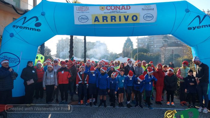 Vigliano Biellese, in 164 a correre per Natale - Foto Alessandro Bozzonetti per newsbiella.it