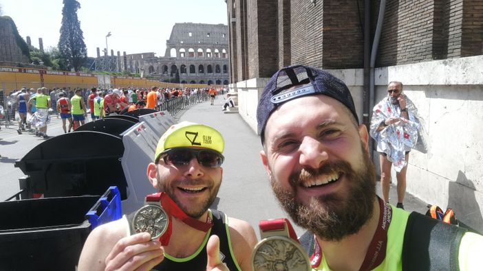 Maratona di Roma, per i biellesi la gioia del traguardo ai Fori Imperiali Maratona di Roma, per i biellesi la gioia del traguardo ai Fori Imperiali
