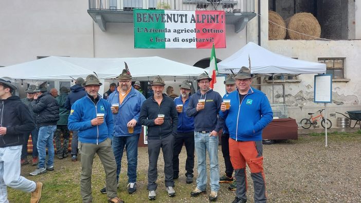 Tanti Alpini dalle sezioni