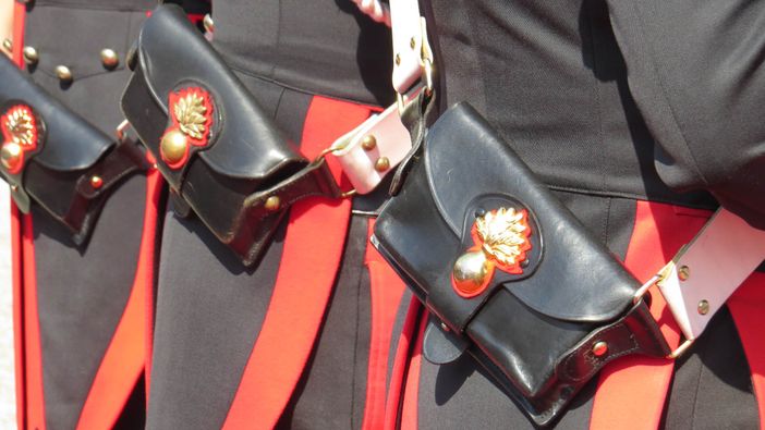 Si masturba al saggio di ginnastica Si masturba al saggio di ginnastica