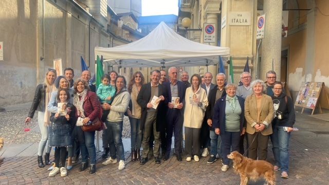 FdI Biella, un banchetto per presentare i nuovi provvedimenti di Governo FdI Biella, un banchetto per presentare i nuovi provvedimenti di Governo