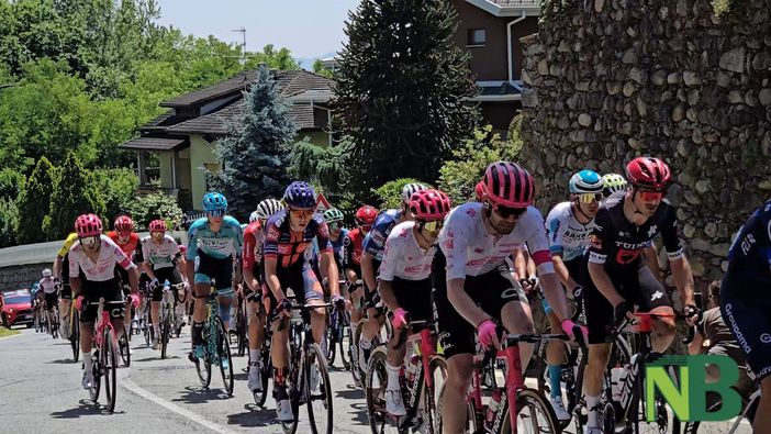 Calorosa accoglienza a Mongrando per il passaggio del Giro FOTO