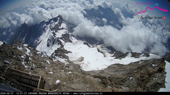 Vista dal rifugio Capanna Margherita, il più alto d'Europa a 4.554 metri di altitudine