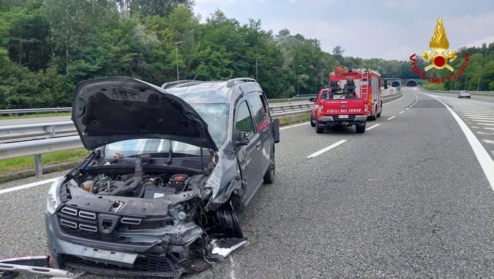 Incidente sulla A26. Intervento dei Vigili del Fuoco