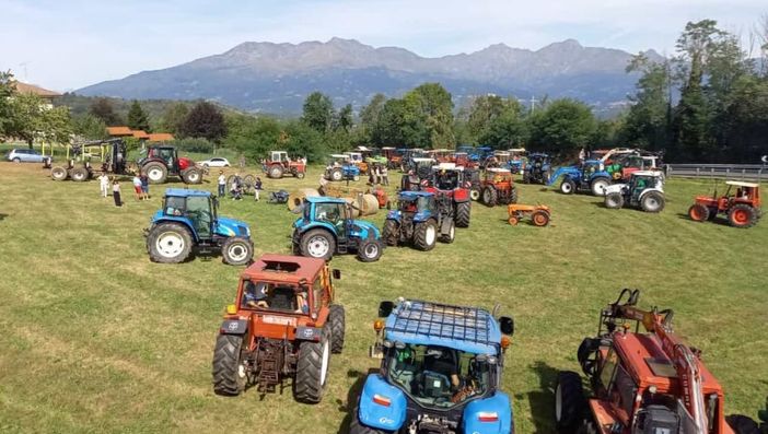 Zubiena: una novantina i trattori alla Festa dei Campagnin, FOTO