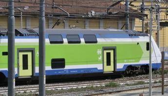 Monza, modella aggredita su un treno: "Salvata da spray al peperoncino, nessuno mi aiutava"