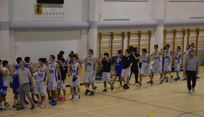 Basket -La Banca Sella Up Mobile soffre ma batte Genova nel finale