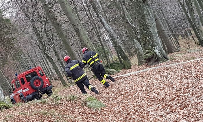 Masserano, Vigili del Fuoco in soccorso di un uomo nel bosco , foto archivio