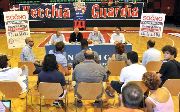 "Giocheremo per farvi divertire"