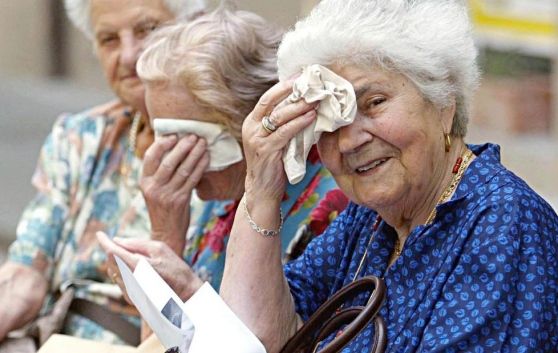 Caldo in aumento, Codacons: "Non lasciamo soli anziani e persone fragili"
