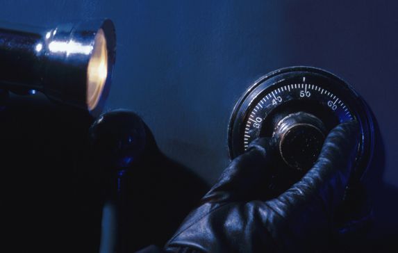 Verrone: Ladri allo stabilimento Zegna, divelta una cassaforte