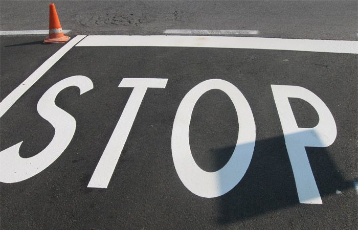 Segnaletica orizzontale lungo le strade provinciali