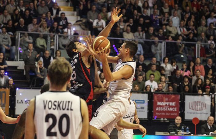 Basket - L'attacco di Biella contro la difesa di Casale Basket - L'attacco di Biella contro la difesa di Casale