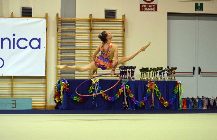 Giada Lideo in azione al cerchio