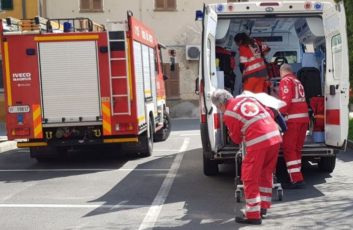 Fumo da un appartamento in via Quintino Sella a Biella: intervengono i Vigili del Fuoco, foto archivio Fumo da un appartamento in via Quintino Sella a Biella: intervengono i Vigili del Fuoco, foto archivio