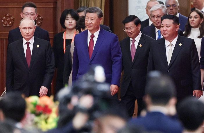 Cina, Xi Jinping “Il mondo scelga tra la guerra e la pace”
