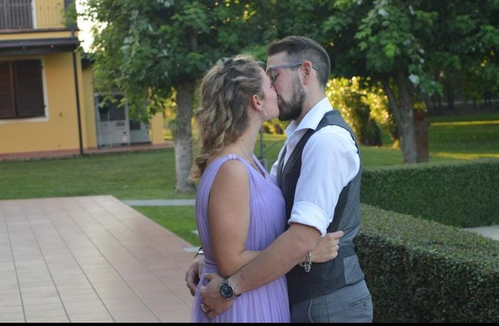 San Valentino: "Se ci tieni così tanto, puoi baciarmi ogni volta che vuoi. Buon San Valentino, ti amo!"