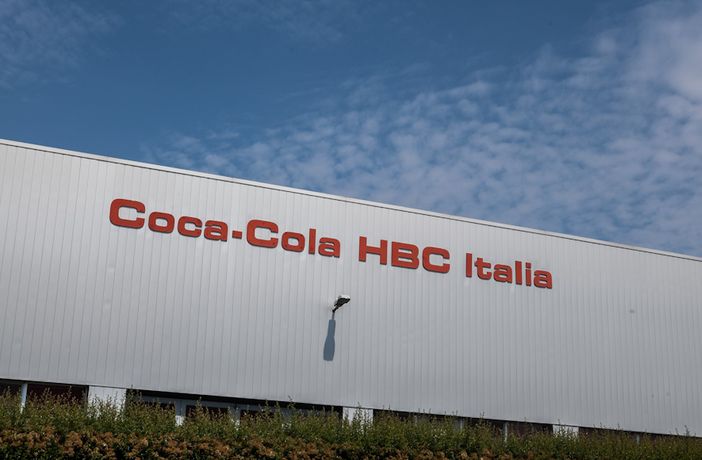 Coca Cola, un'interrogazione parlamentare porta il problema a Roma Coca Cola, un'interrogazione parlamentare porta il problema a Roma